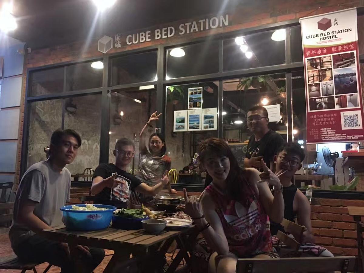 הוסטל סמפורנה Cube Bed Station & Tours Sdn Bhd מראה חיצוני תמונה